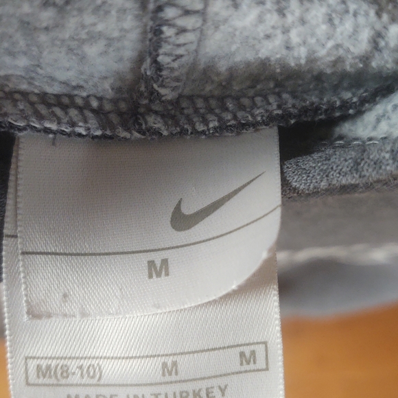 Nike pullover - Picture 2 of 2